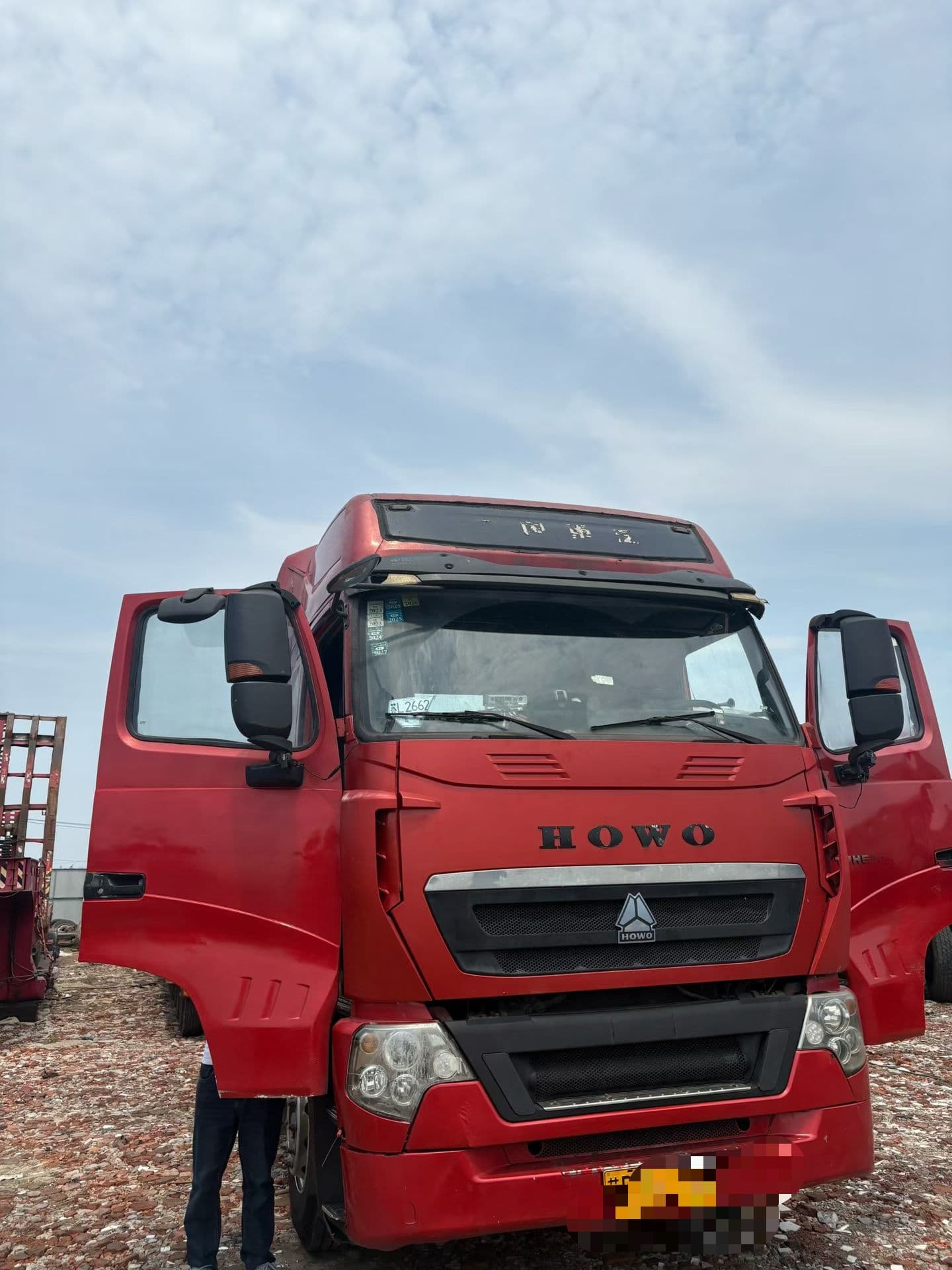 SITRAK C7H 540HP tractor truck front view