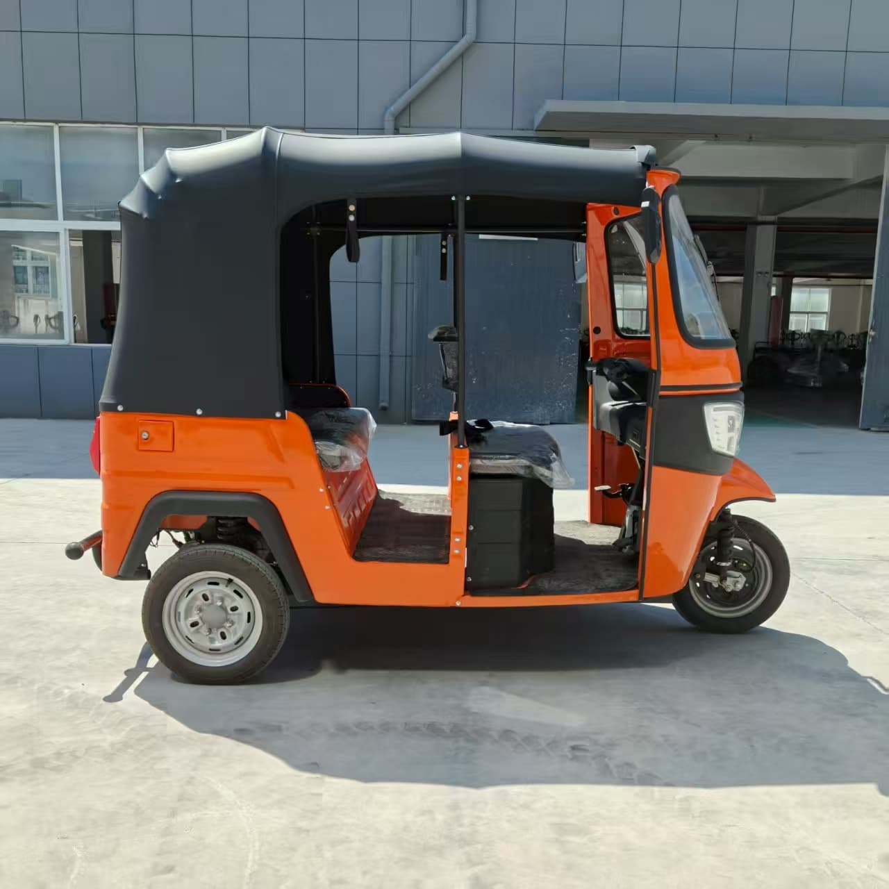 HF4 4-Seater Passenger Tricycle